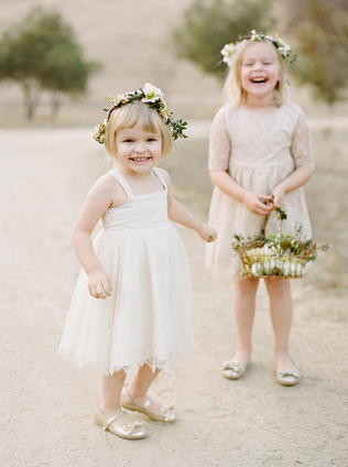 55 потрясающих нарядов для цветочных девочек 