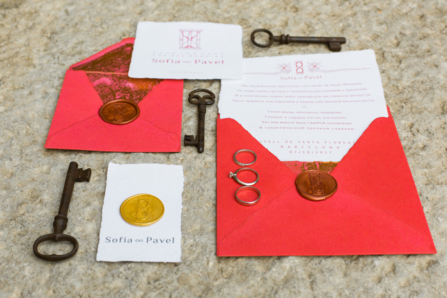 Свадебные пригласительные в яркой цветовой гамме. Алла Подоляк, мастерская «Дикий Вереск» 