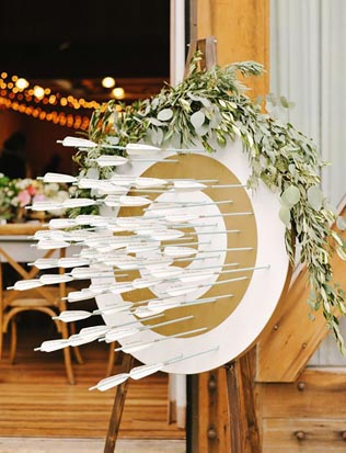 60 оригинальных идей для дизайна рассадочных карточек, стрелы