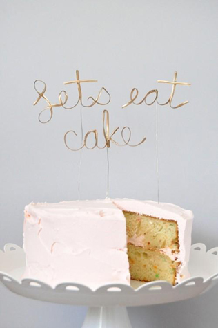 60 необычных топперов для вашего свадебного торта 