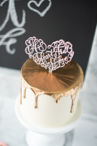 60 необычных топперов для вашего свадебного торта 