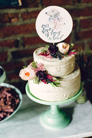 60 необычных топперов для вашего свадебного торта 