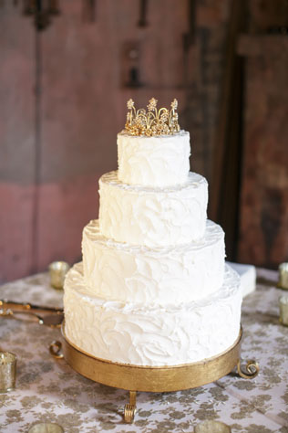 60 необычных топперов для вашего свадебного торта 