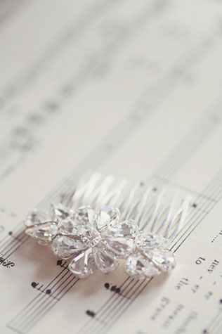Зимние свадебные аксессуары: 60 украшений для волос 