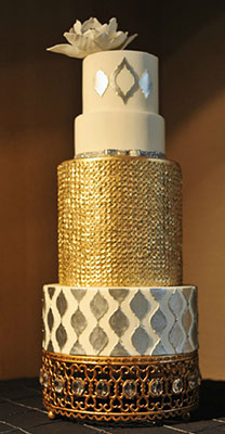 золотой свадебный торт