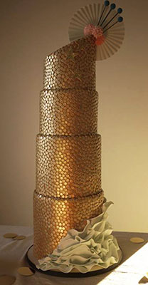 золотой свадебный торт