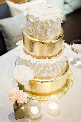золотой свадебный торт