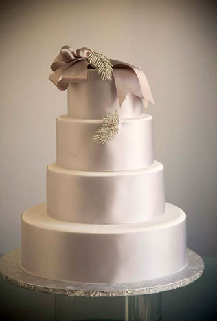 серебряный свадебный торт