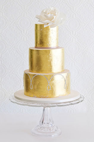 золотой свадебный торт