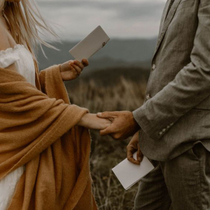 Как написать клятву: примеры свадебной речи