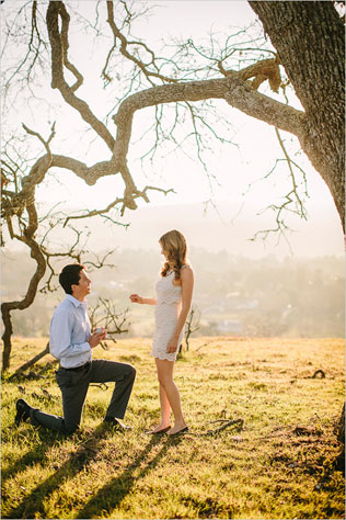 предложение руки на природе