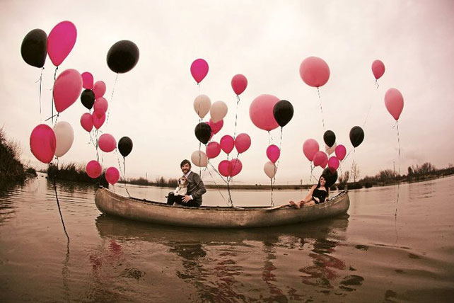 предложение руки на лодке