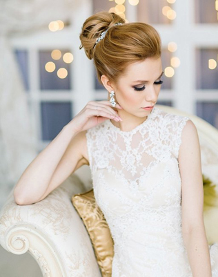 прическа невесты 2019, пучок невесты