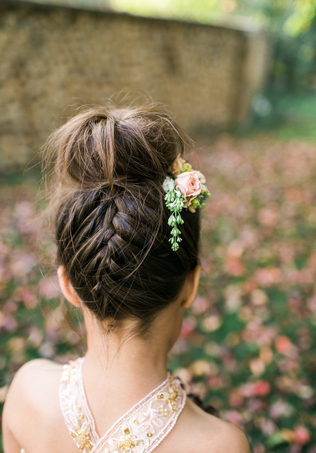 прическа невесты 2019, пучок невесты