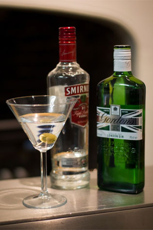 тематическая свадьба по фильмам о Джеймсе Бонде