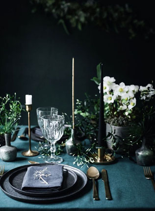 тренды свадебного декора 2019, глубокая и насыщенная цветовая палитра 