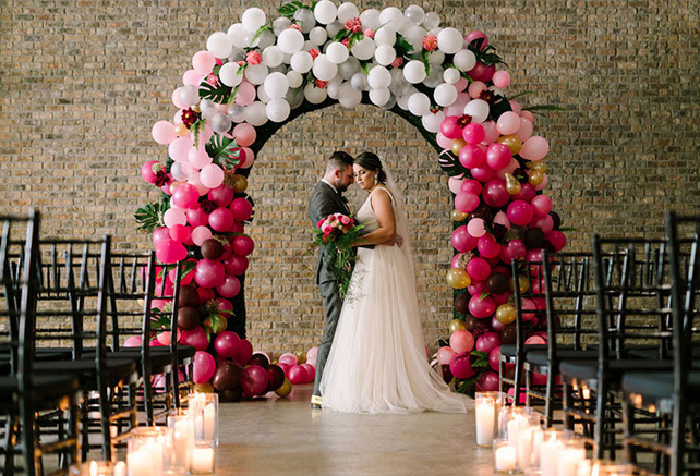 тренды свадебного декора 2019, воздушные шары в декоре 