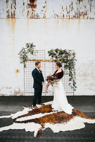 тренды свадебного декора 2019, свадьба в стиле индастриал лофт, урбан и минимализм 