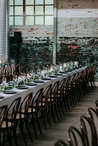 тренды свадебного декора 2019, свадьба в стиле индастриал лофт, урбан и минимализм 