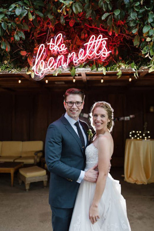 тренды свадебного декора 2019, неон