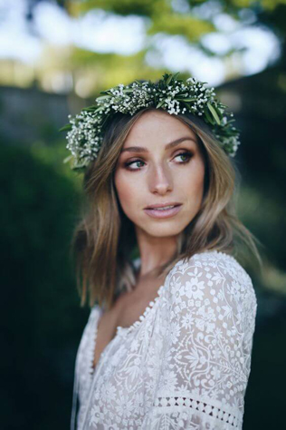 свадебные прически 2021, невеста с каре, пляжные волны 