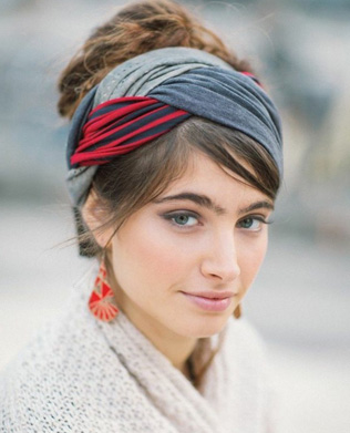  свадебные прически 2021, невеста с каре, украшения для свадебной прически