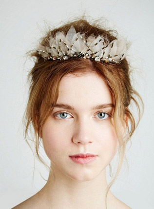 аксессуары для невест 2020, свадебная корона 
