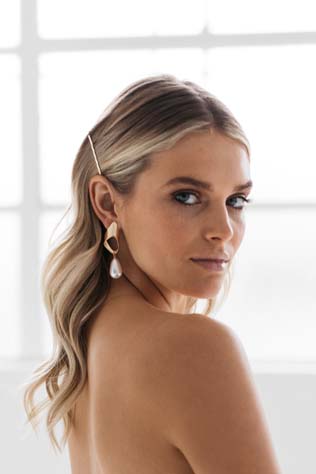 аксессуары для невест 2020, жемчужные серьги 