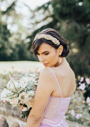 аксессуары для невест 2020, цветочный ободок и серьги 