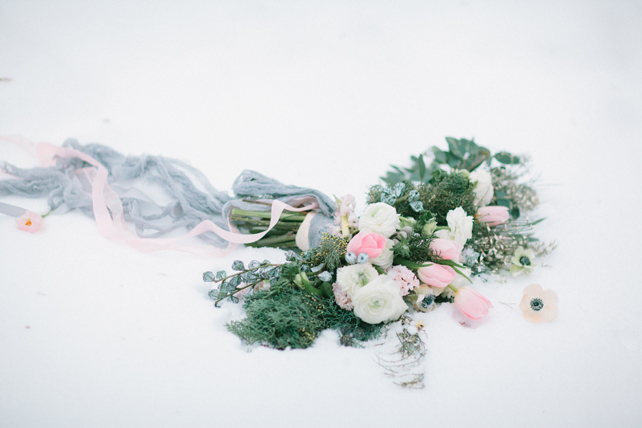 Зимняя свадьба на Даче Винтера - с особым, северным колоритом. Фотограф Анна Забродина