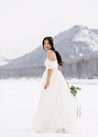 Нежная невеста среди суровой сибирской зимы. Фотограф Татьяна Бережнова 