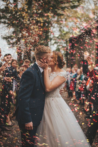 82 песни, которые можно включить во время свадебной церемонии 