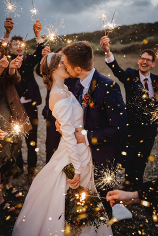 82 песни, которые можно включить во время свадебной церемонии 