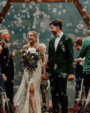 82 песни, которые можно включить во время свадебной церемонии 