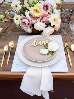 85 идей как сервировать стол на свадьбу 