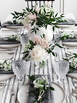 85 идей как сервировать стол на свадьбу 