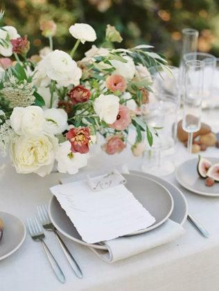 85 идей как сервировать стол на свадьбу 