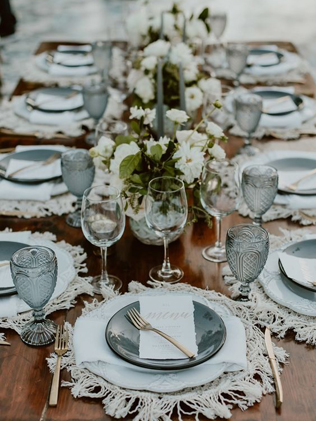 85 идей как сервировать стол на свадьбу 