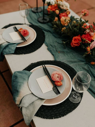 85 идей как сервировать стол на свадьбу 