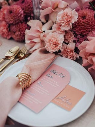 85 идей как сервировать стол на свадьбу 