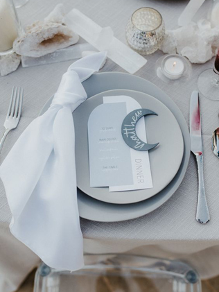 85 идей как сервировать стол на свадьбу 