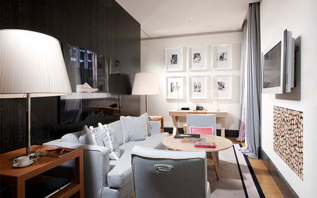 отель Portrait Suites Roma в Риме