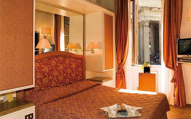 отель Sole al Pantheon Rome в Риме