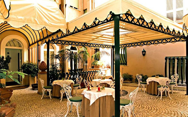 отель Sole al Pantheon Rome в Риме