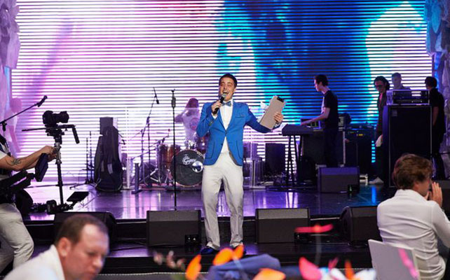 Ведущий Павел Шашлов