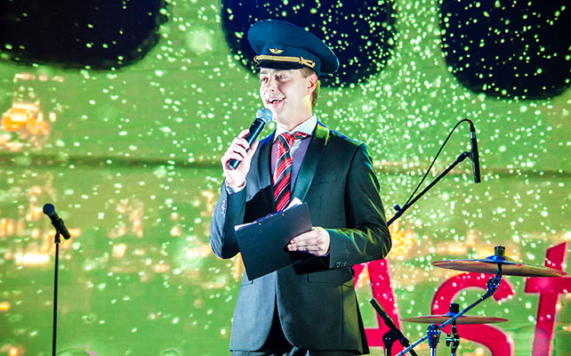 Ведущий Павел Шашлов