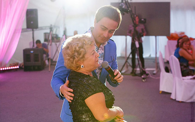 Ведущий Павел Шашлов