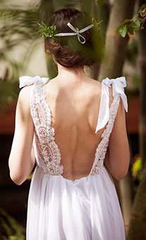 летние свадебные платья с открытой спиной