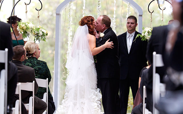 фото невесты с отцом