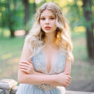 «Фотоидеи»: 30 свадебных причесок с хрустальными веточками